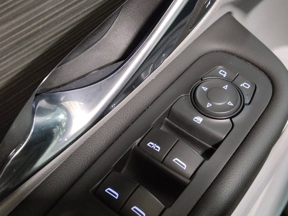 Used 2023 GMC Terrain SLE w/ Driver Convenience Package image 27