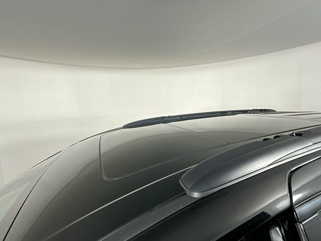 Certified 2025 Chrysler Pacifica Limited image 31