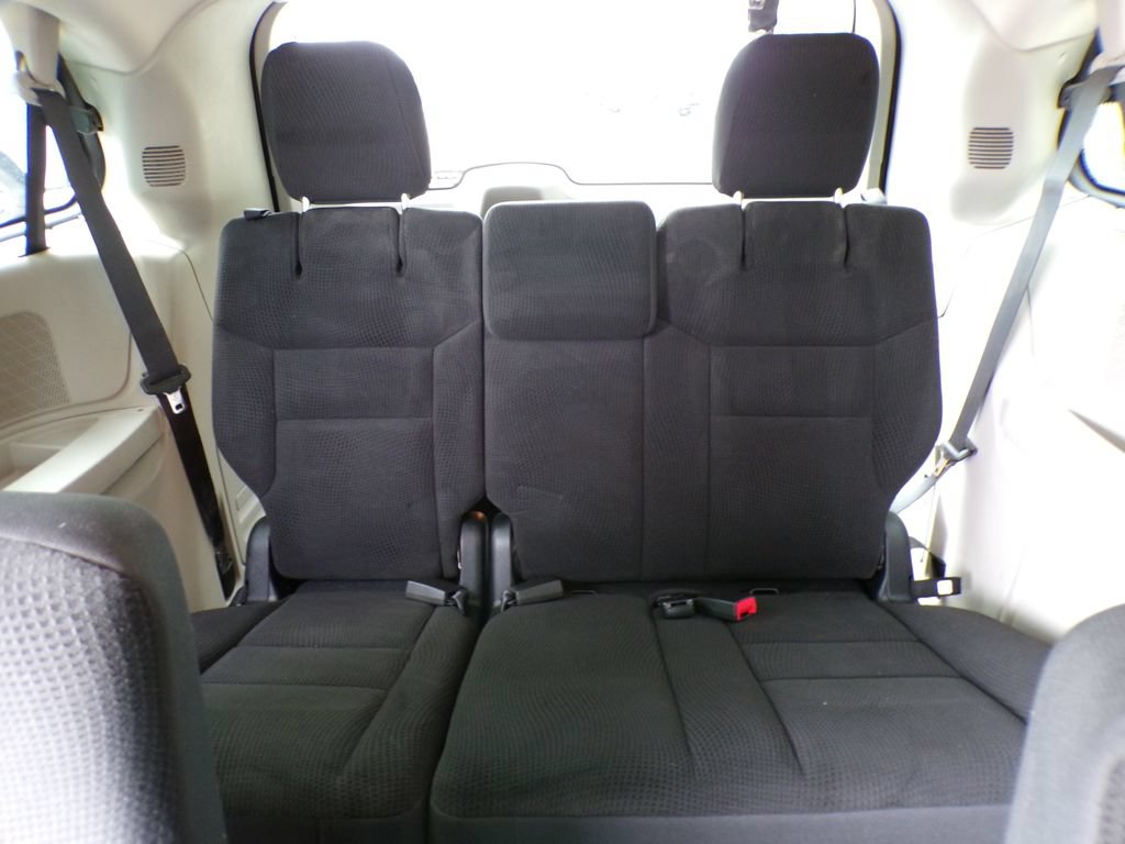 Used 2018 Dodge Grand Caravan SE w/ UConnect Hands-Free Group FWD image 20