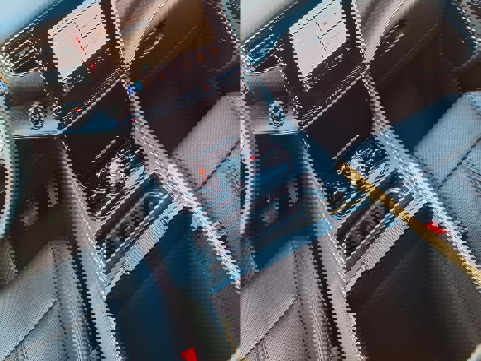 Certified 2024 Jeep Wagoneer L Series III w/ Flexible Seating Group image 12