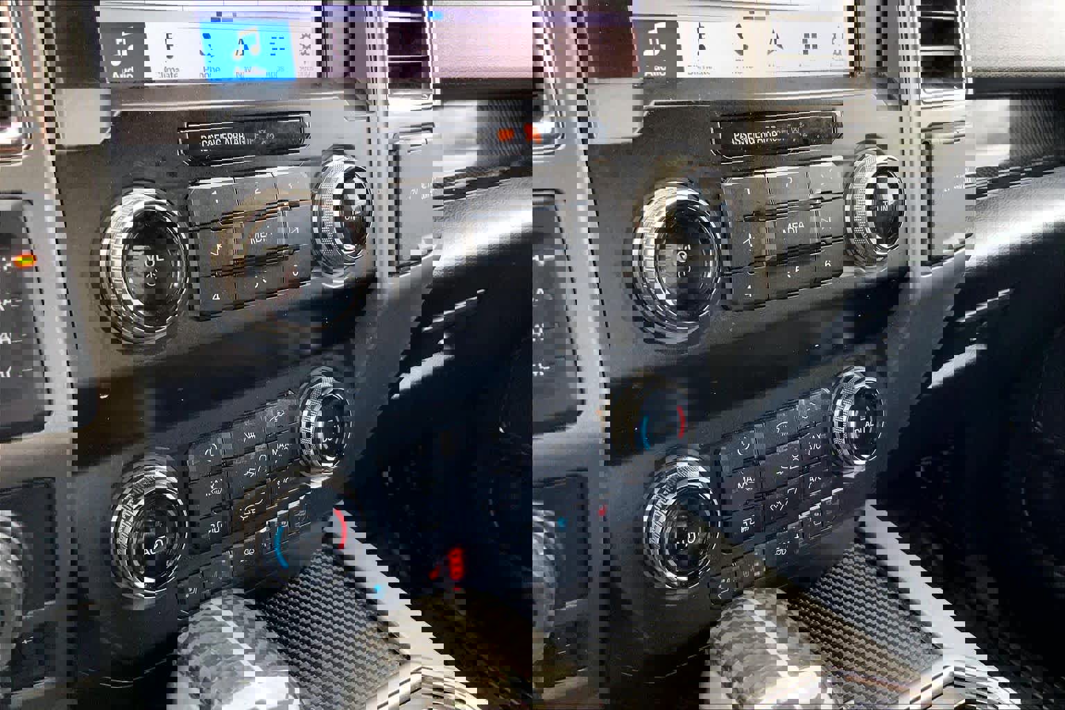 Used 2019 Ford F150 Raptor w/ Equipment Group 802A Luxury image 34