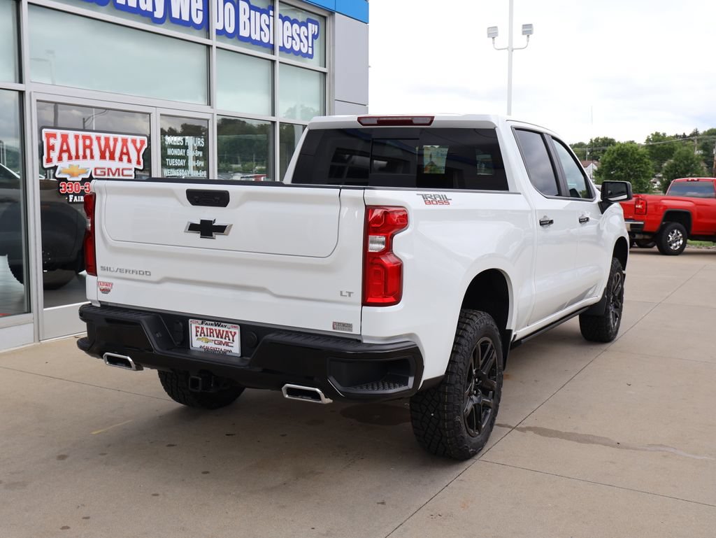 New 2026 Chevrolet Silverado 1500 LT Trail Boss w/ Convenience Package II AWD/4WD image 3