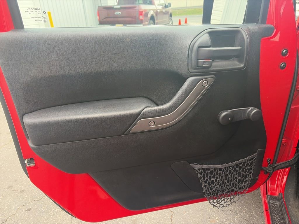 Used 2017 Jeep Wrangler Unlimited Sport w/ Mopar Black Appearance Group image 12