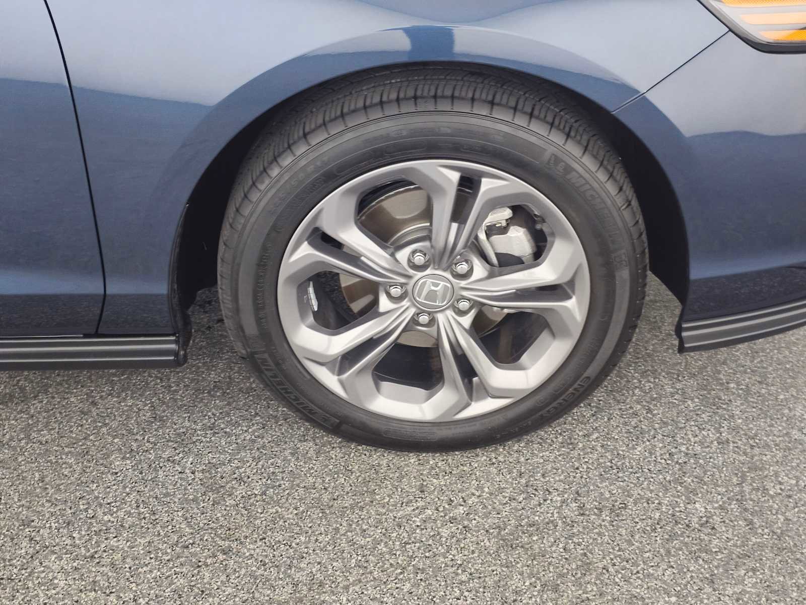 Used 2024 Honda Accord EX image 9