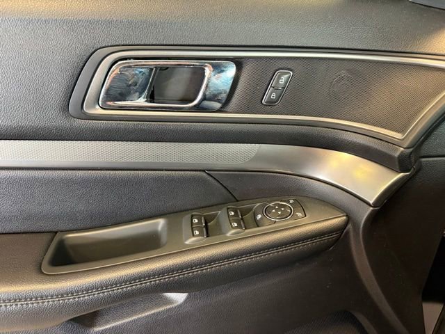 Used 2019 Ford Explorer XLT w/ Equipment Group 202A image 20