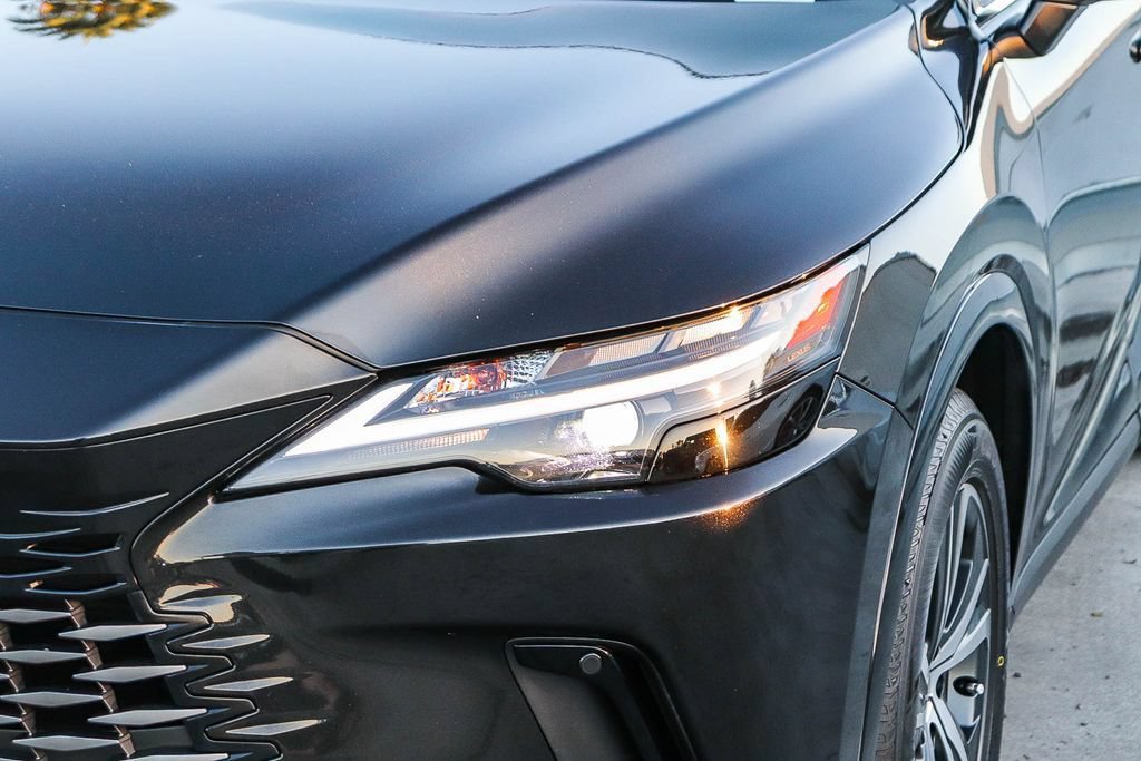 Used 2023 Lexus RX 350h w/ Accessory Package (Z1) AWD/4WD image 5