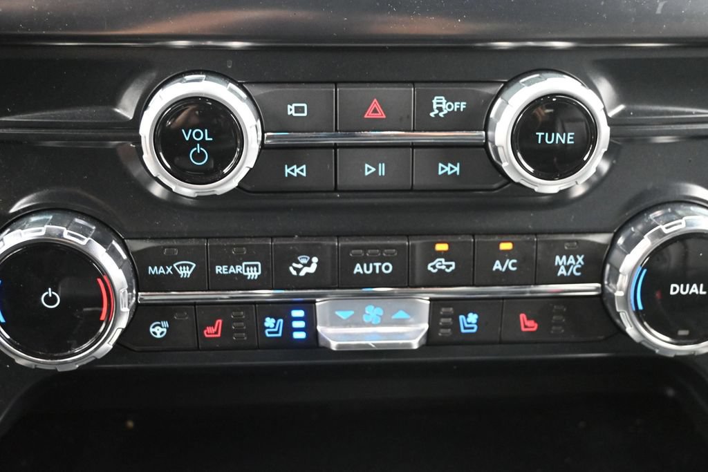 Used 2025 Ford F150 Lariat w/ Equipment Group 501A Mid AWD/4WD image 20