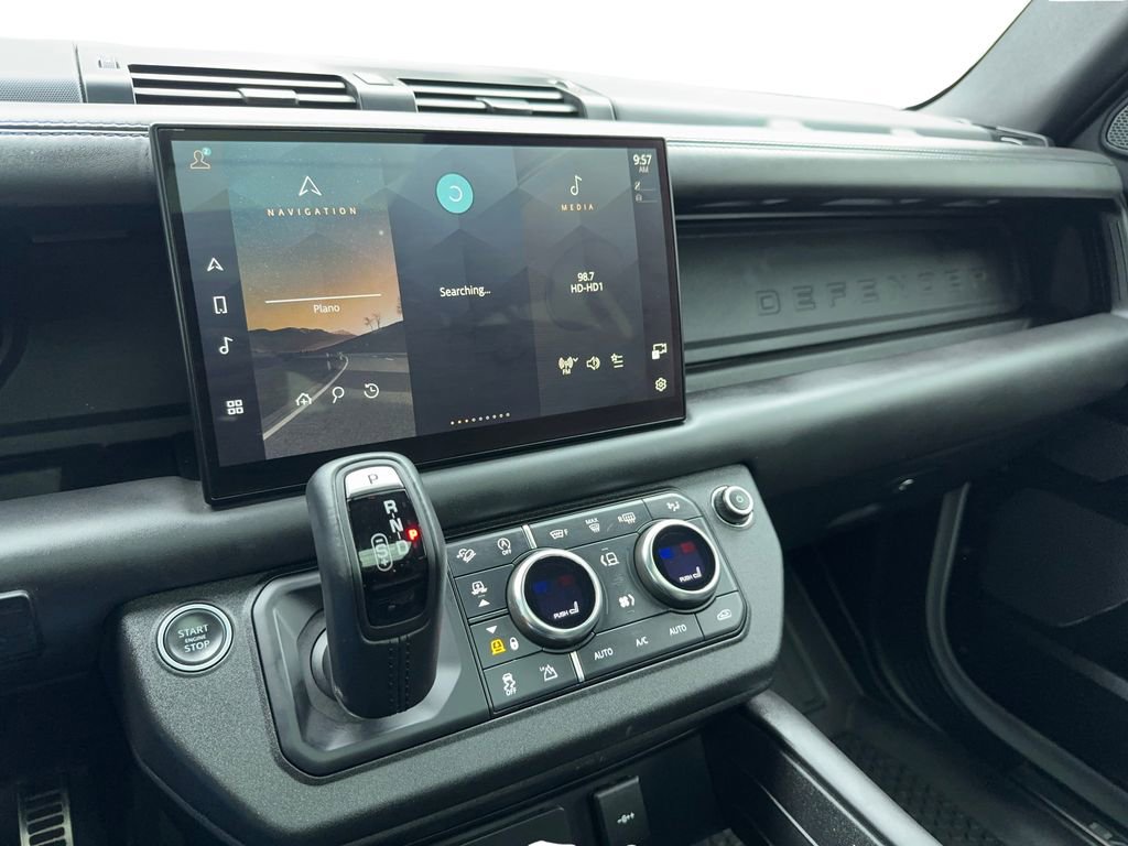 Used 2023 Land Rover Defender 110 V8 image 26