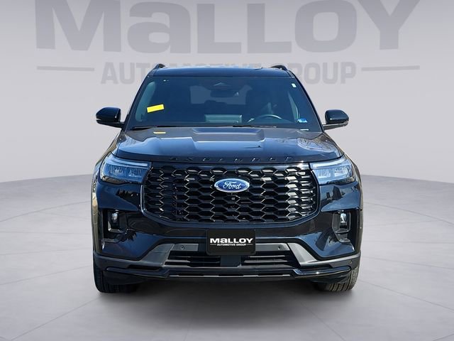 Certified 2025 Ford Explorer ST-Line image 8