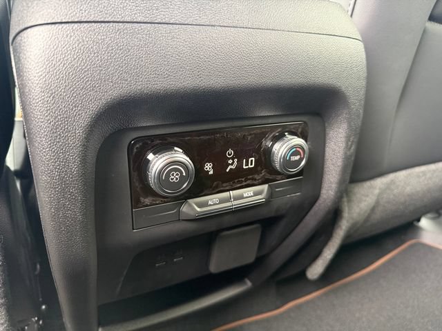 New 2026 GMC Acadia AT4 AWD/4WD image 13