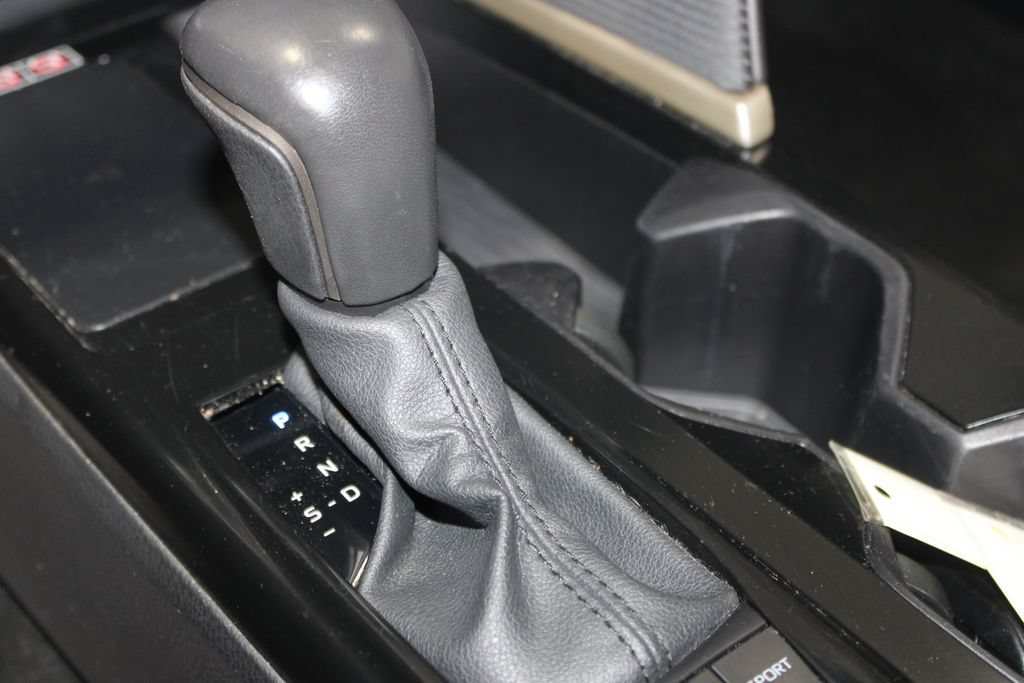 Used 2025 Toyota Camry SE FWD image 38
