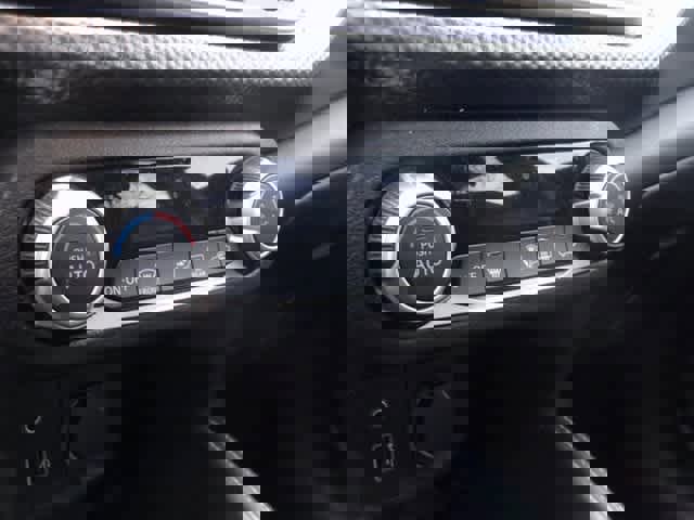 Used 2020 Nissan Kicks SV w/ Exterior Package image 10