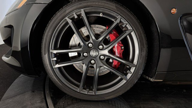 Used 2012 Maserati GranTurismo MC image 28