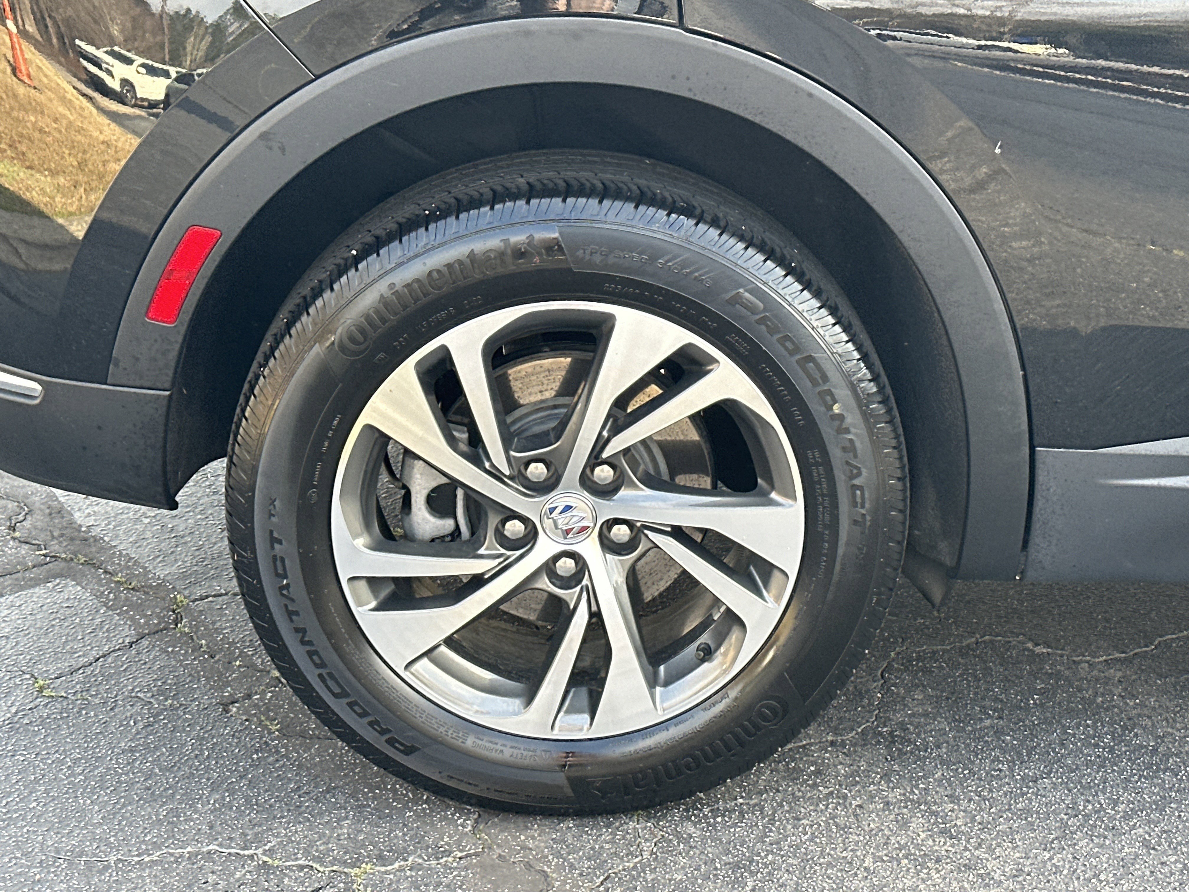 Certified 2022 Buick Envision Essence w/ Safety Package image 19