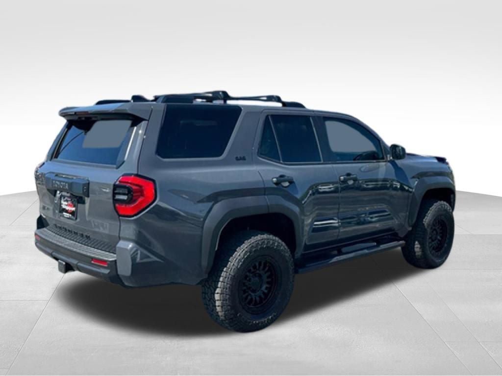Used 2026 Toyota 4Runner SR5 AWD/4WD image 7