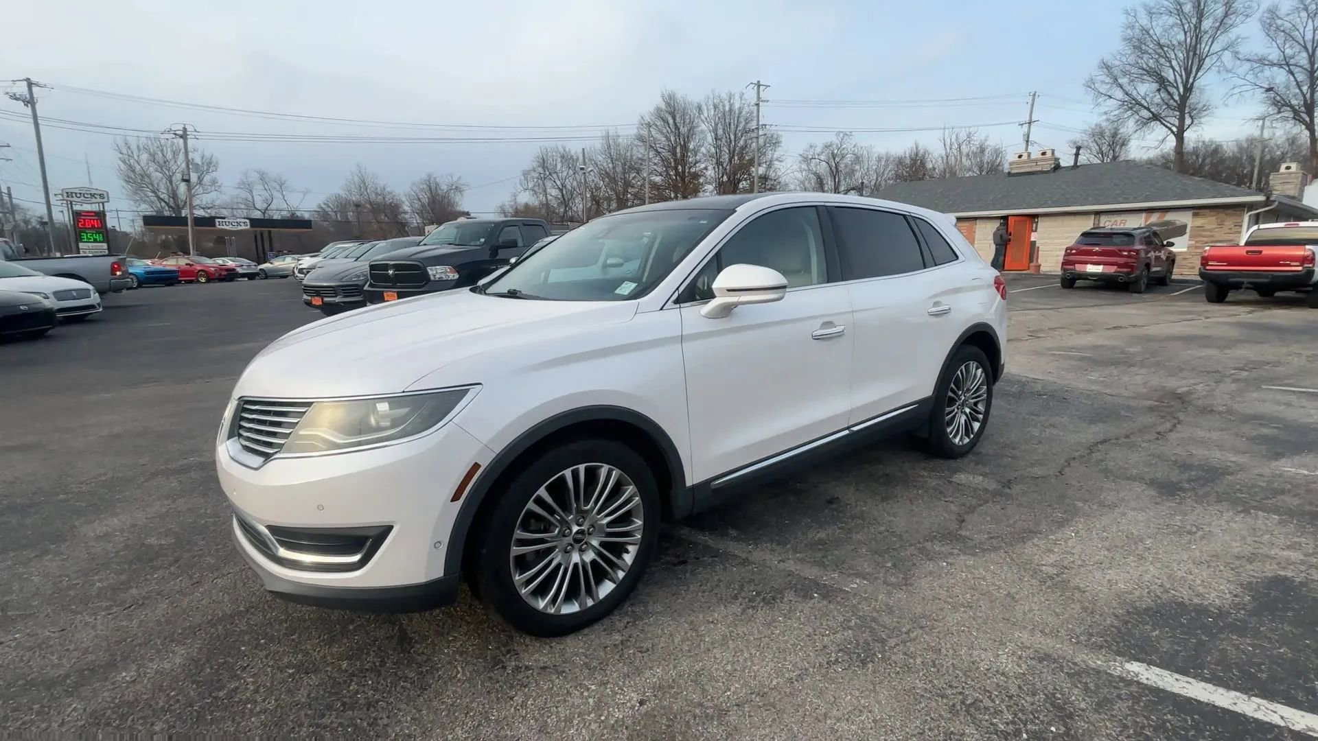 Used 2018 Lincoln MKX Reserve w/ Driver Assistance Package image 4