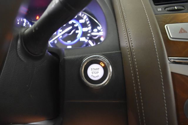 Used 2017 INFINITI QX80 Limited w/ All Season Package image 18