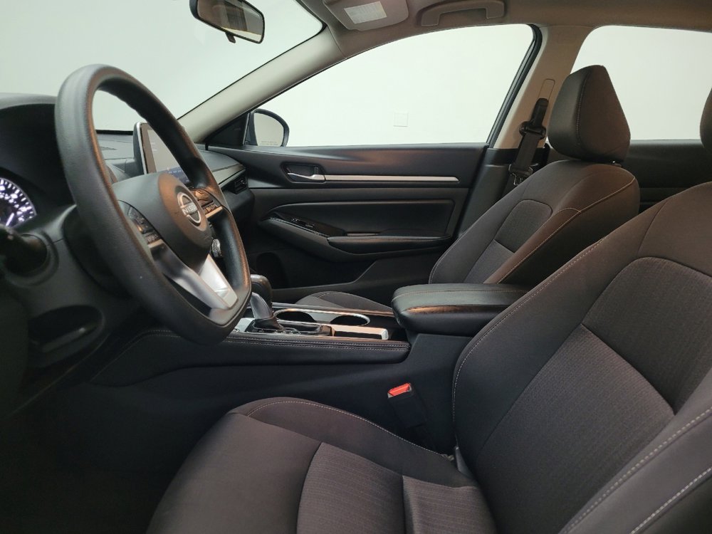 Used 2023 Nissan Altima 2.5 SV image 17