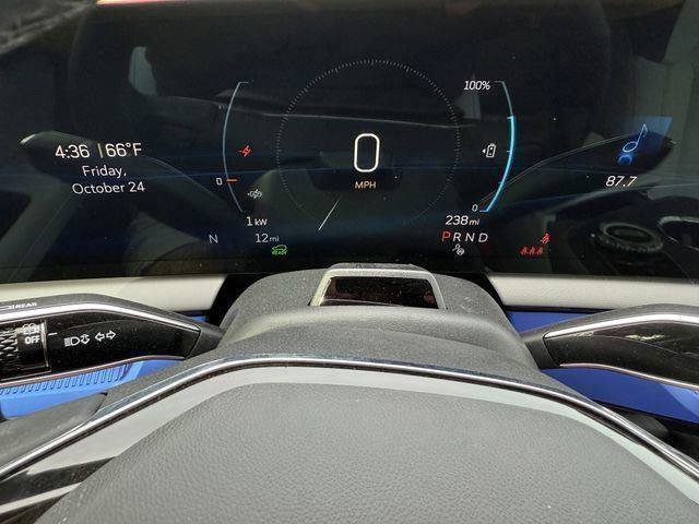 New 2025 Cadillac Optiq Luxury 1 image 22