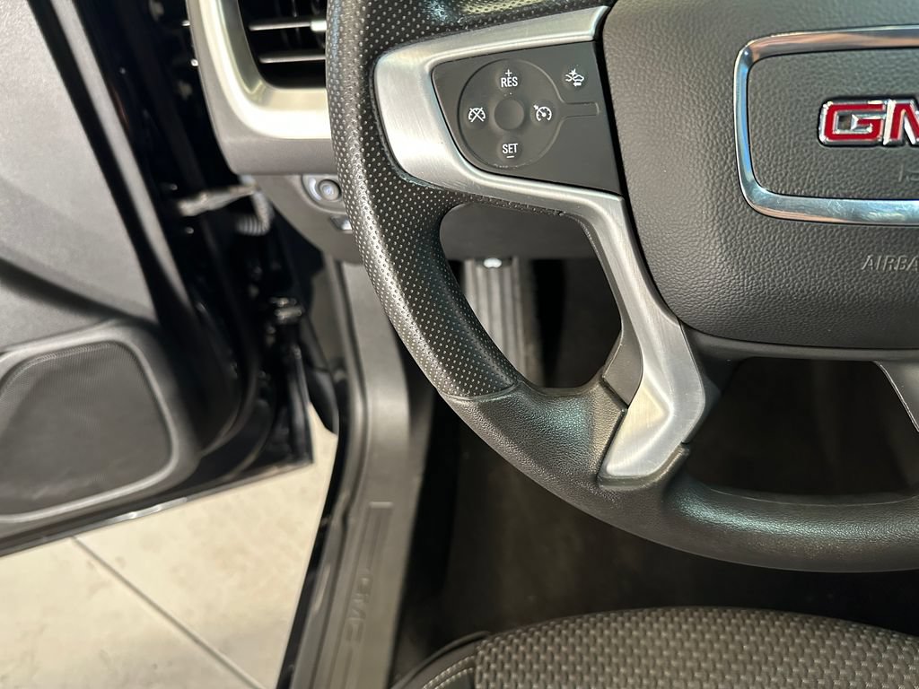 Used 2022 GMC Terrain SLE w/ Driver Convenience Package AWD/4WD image 11