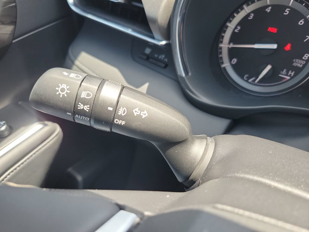 Used 2021 Toyota Highlander Limited AWD/4WD image 28