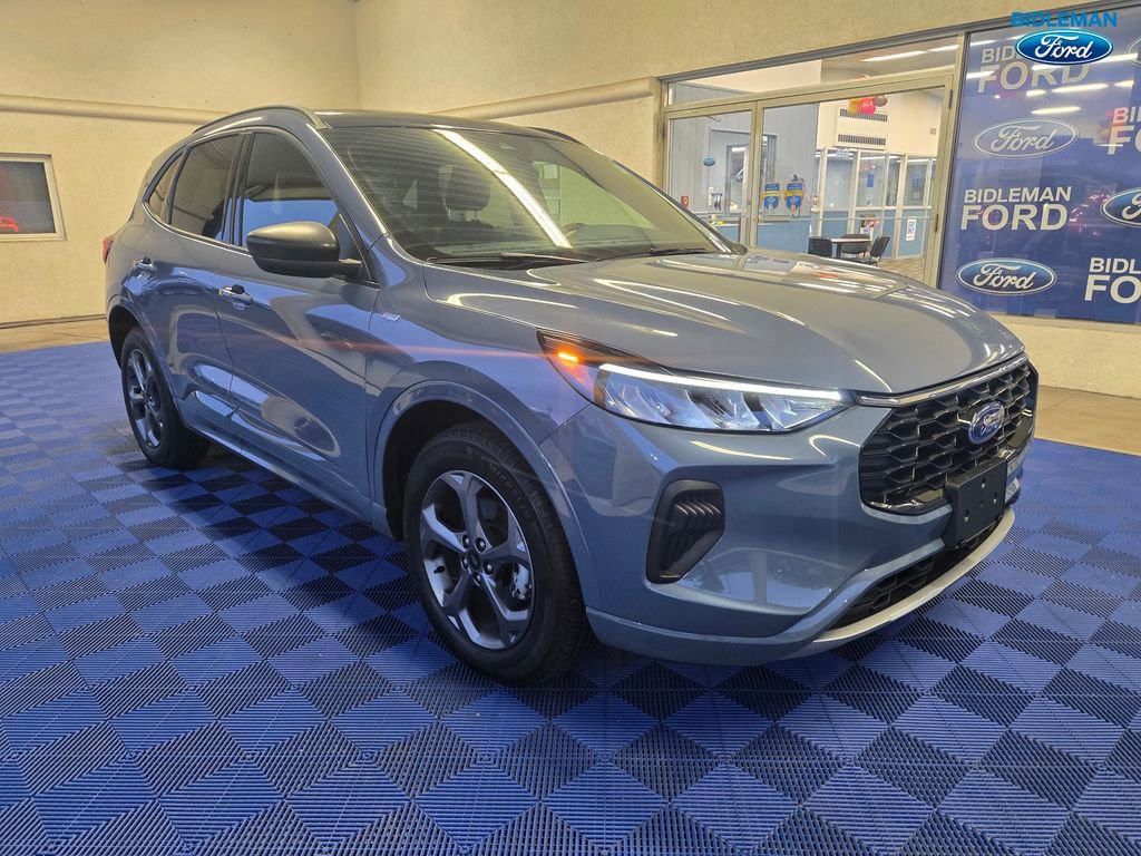 Used 2023 Ford Escape ST-Line w/ Tech Pack #1 image 1