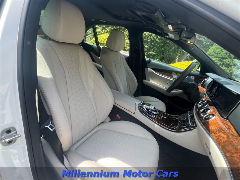 Used 2019 Mercedes-Benz E 300 4MATIC image 40