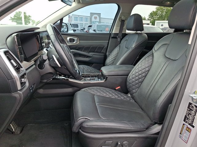 Used 2022 Kia Sorento AWD image 16