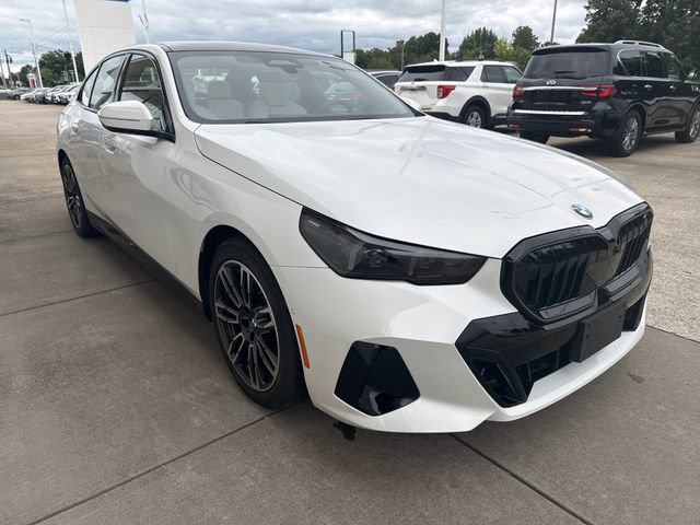 Used 2024 BMW 530i w/ Executive Package RWD image 6