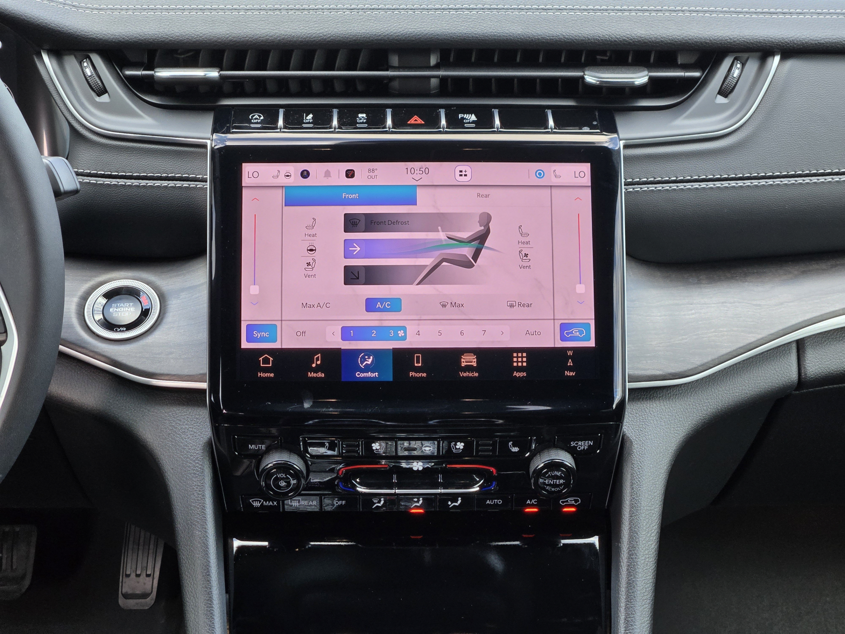 Used 2025 Jeep Grand Cherokee L Limited w/ Luxury Tech Group II AWD/4WD image 12