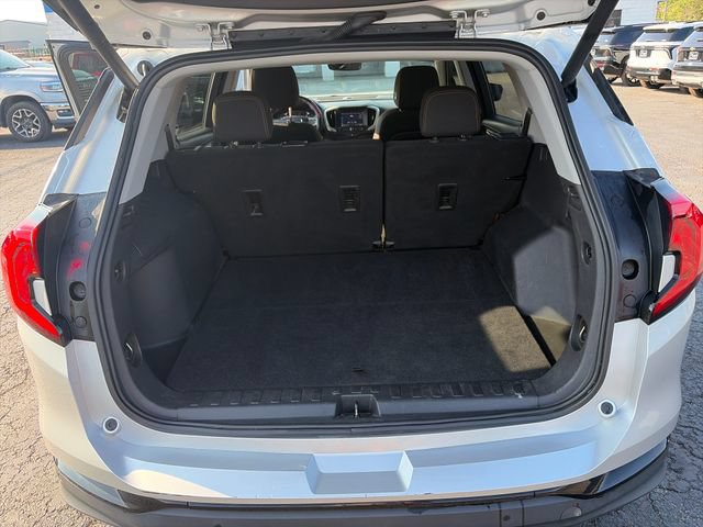 Used 2021 GMC Terrain SLE w/ Driver Convenience Package AWD/4WD image 19