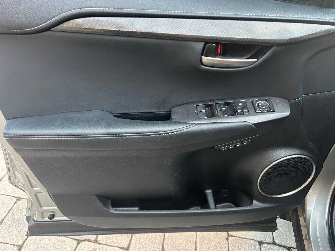 Used 2016 Lexus NX 200t FWD image 22