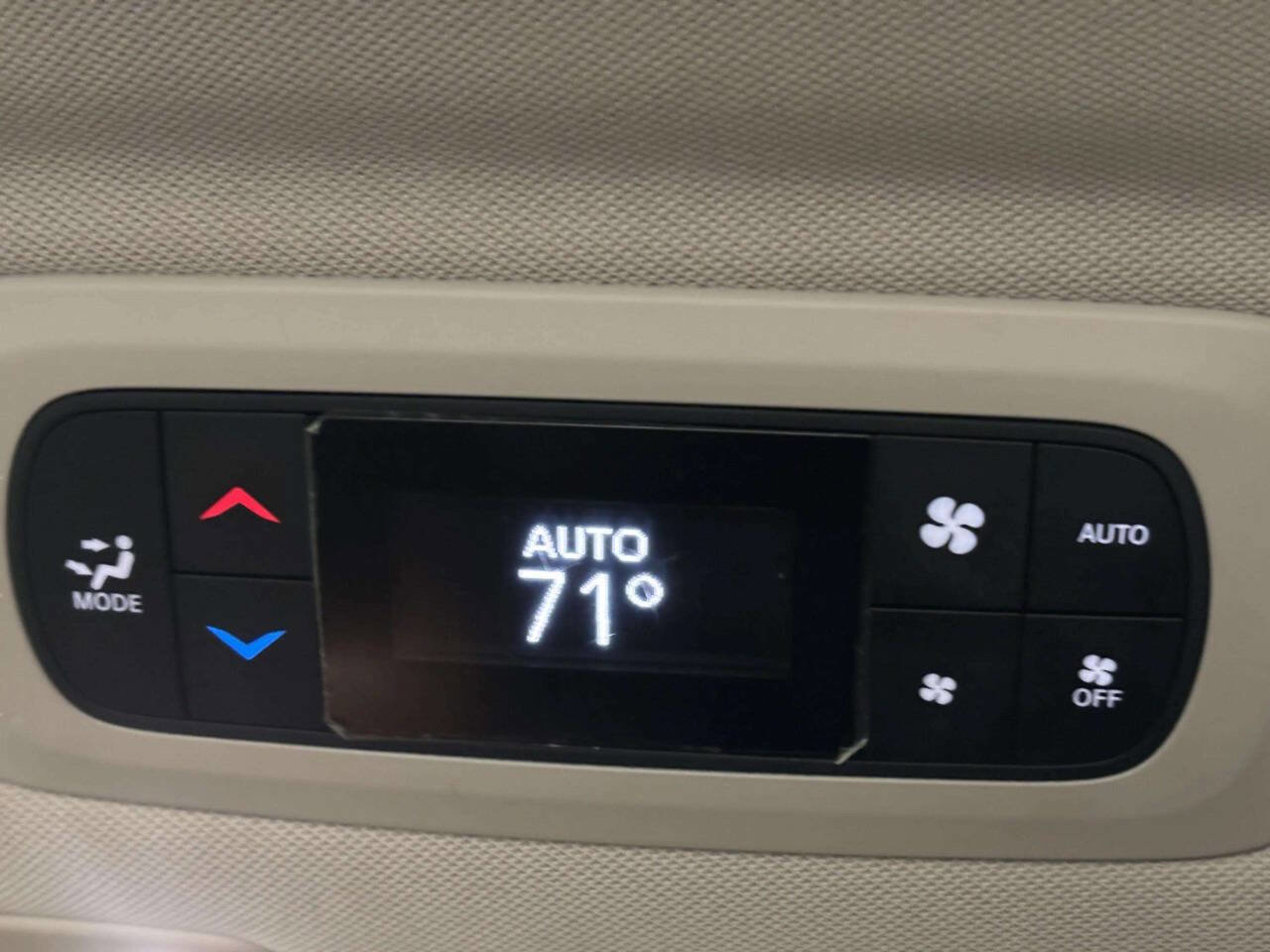Used 2017 Chrysler Pacifica Limited FWD image 31