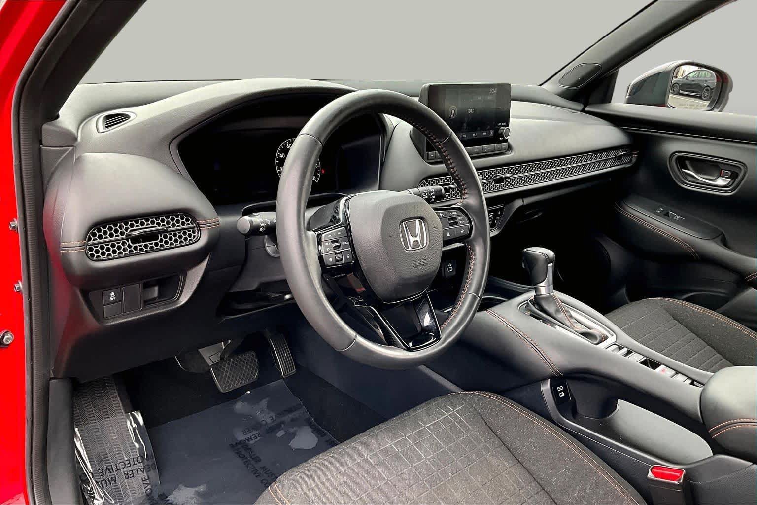 Used 2024 Honda HR-V Sport image 18