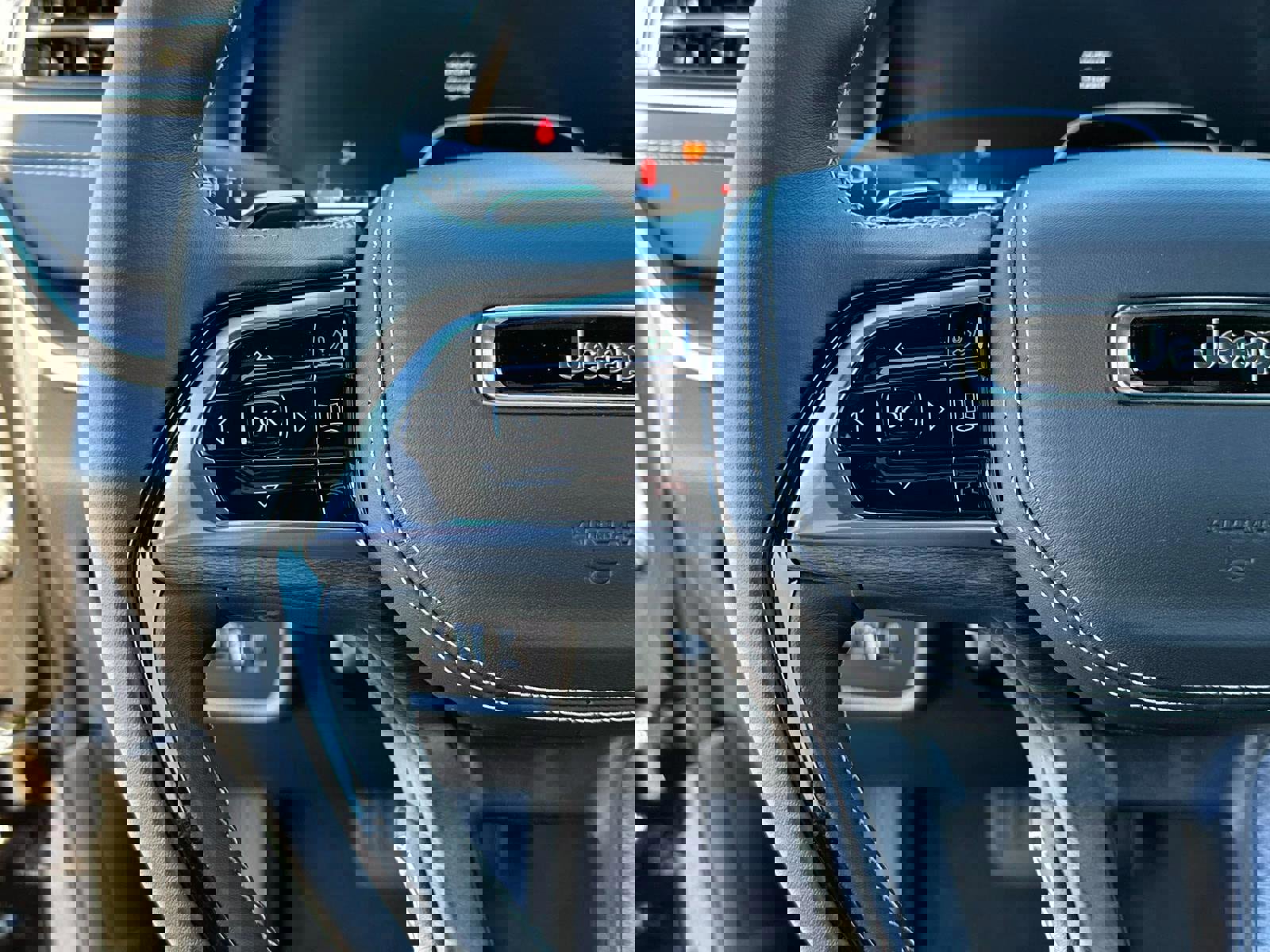 New 2025 Jeep Grand Cherokee L Overland w/ Advanced Protech Group III image 32