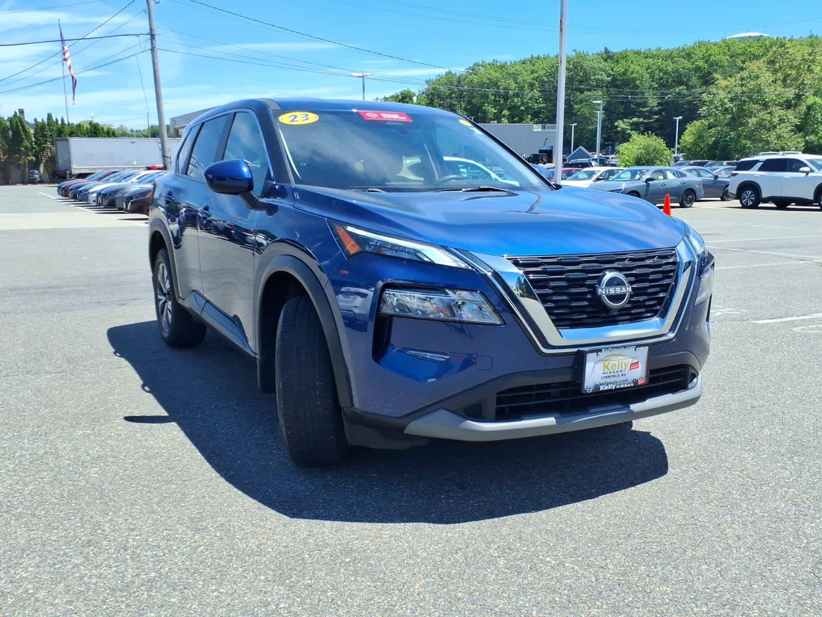 Certified 2023 Nissan Rogue SV AWD/4WD image 3