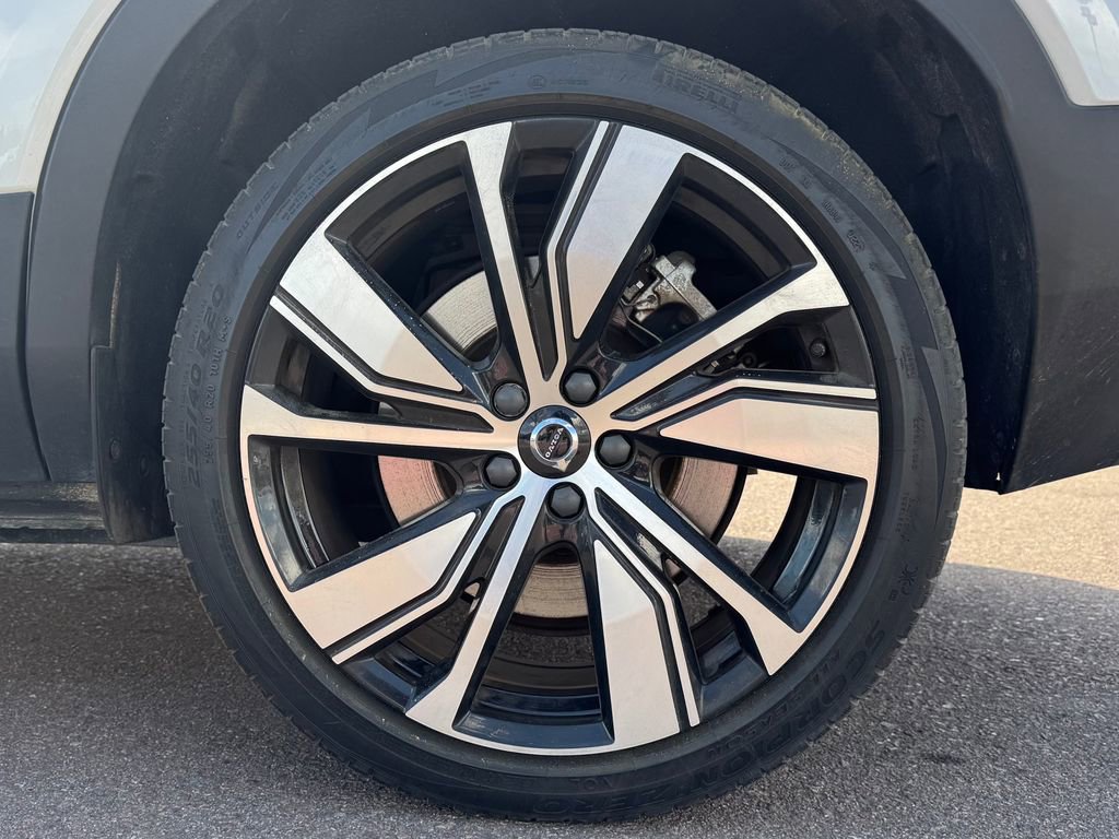 Used 2021 Volvo XC40 P8 Recharge w/ Advanced Package image 13