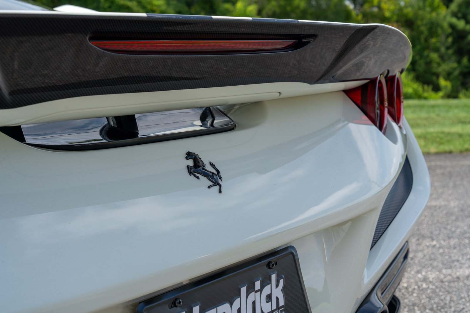 Used 2022 Ferrari F8 Tributo RWD image 17