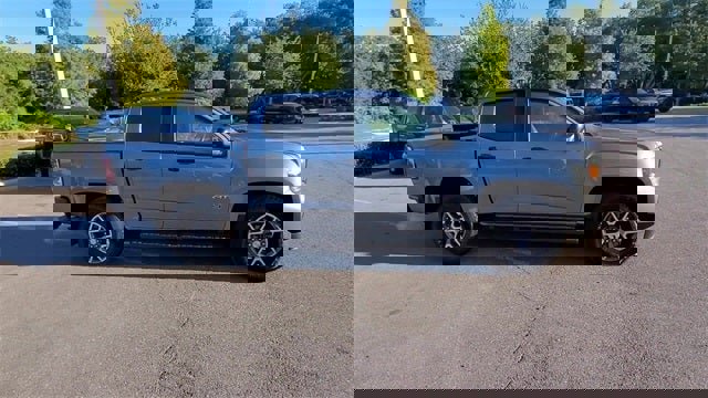 Used 2021 GMC Canyon AT4 w/ Driver Alert Package image 45