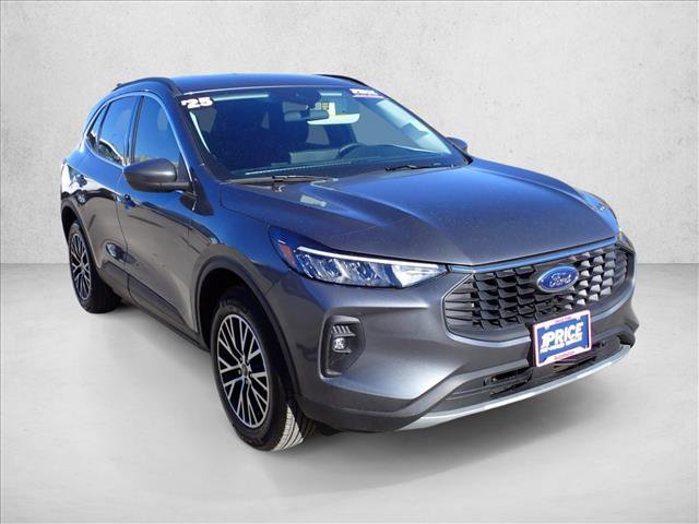 Used 2025 Ford Escape SE image 6