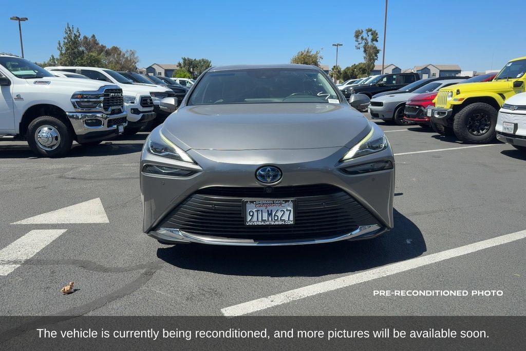 Used 2022 Toyota Mirai w/ Advanced Technology Package RWD image 2