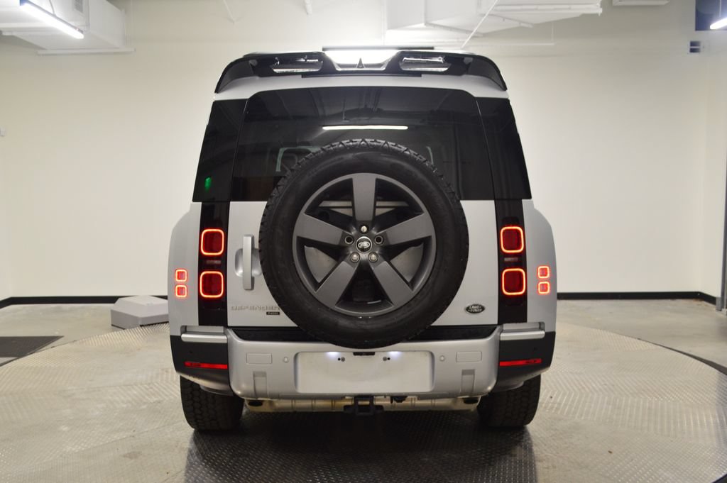 Used 2023 Land Rover Defender 130 SE AWD/4WD image 6