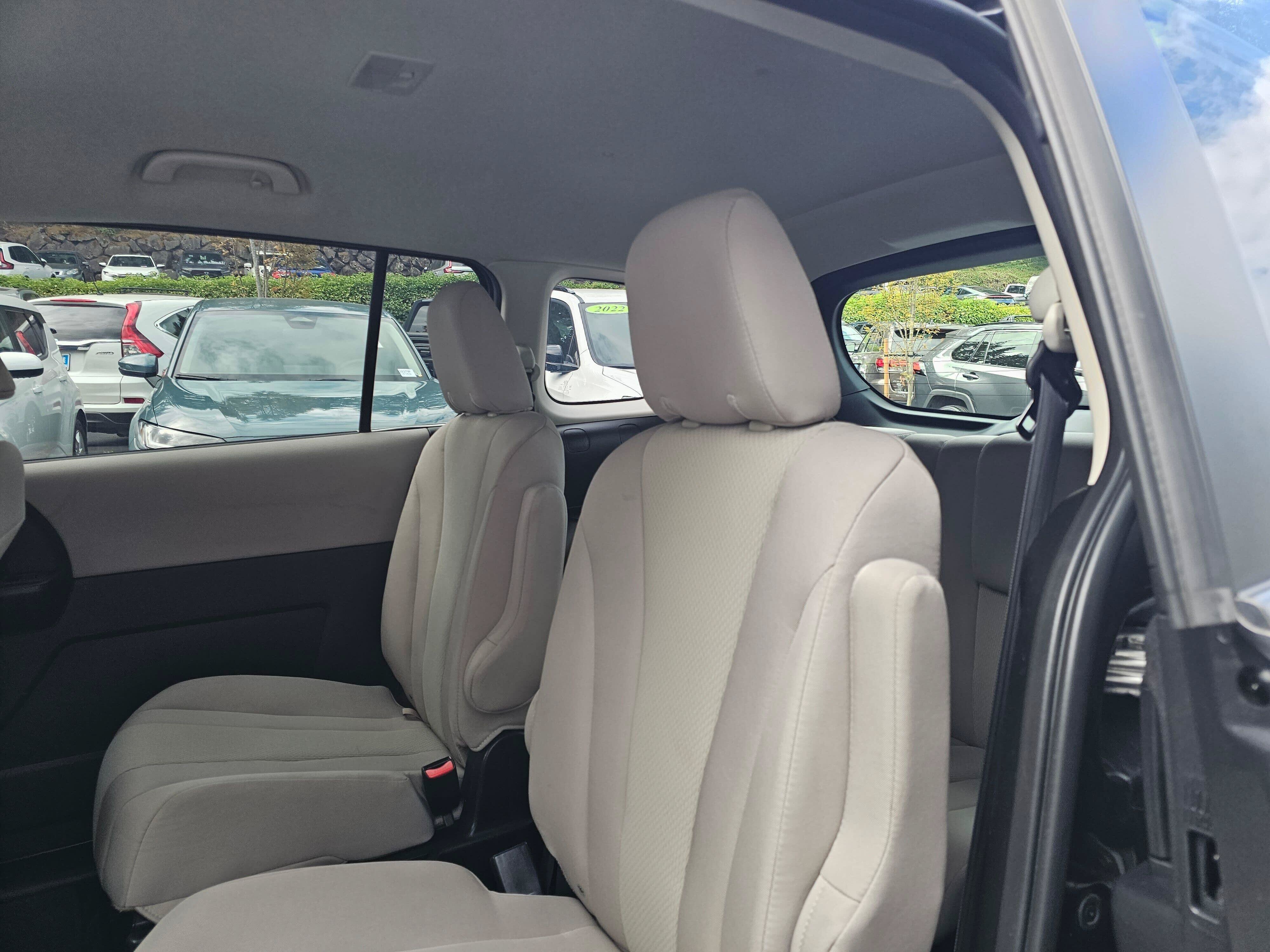 Used 2015 MAZDA MAZDA5 Sport FWD image 20