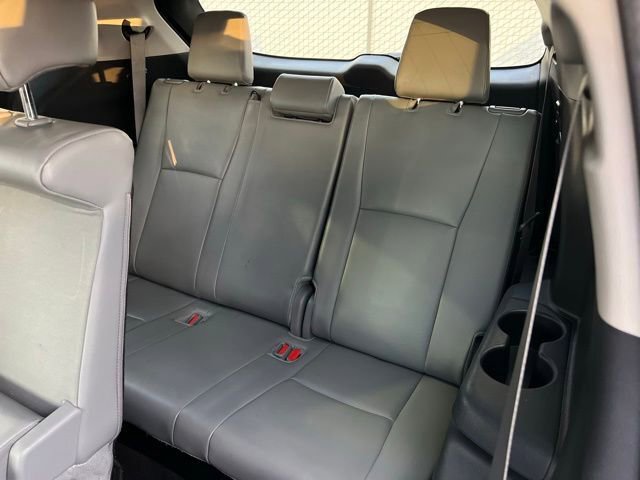 Certified 2024 Toyota Highlander XLE image 15