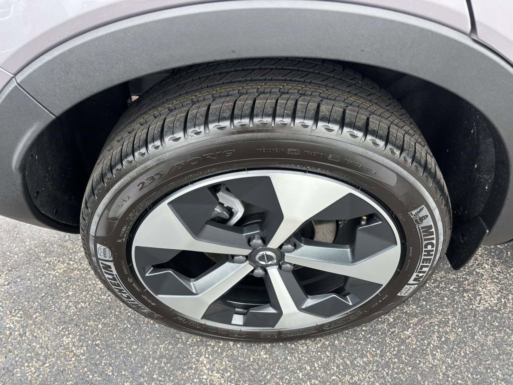 New 2026 Volvo XC40 B5 Plus w/ Protection Package Premier image 10