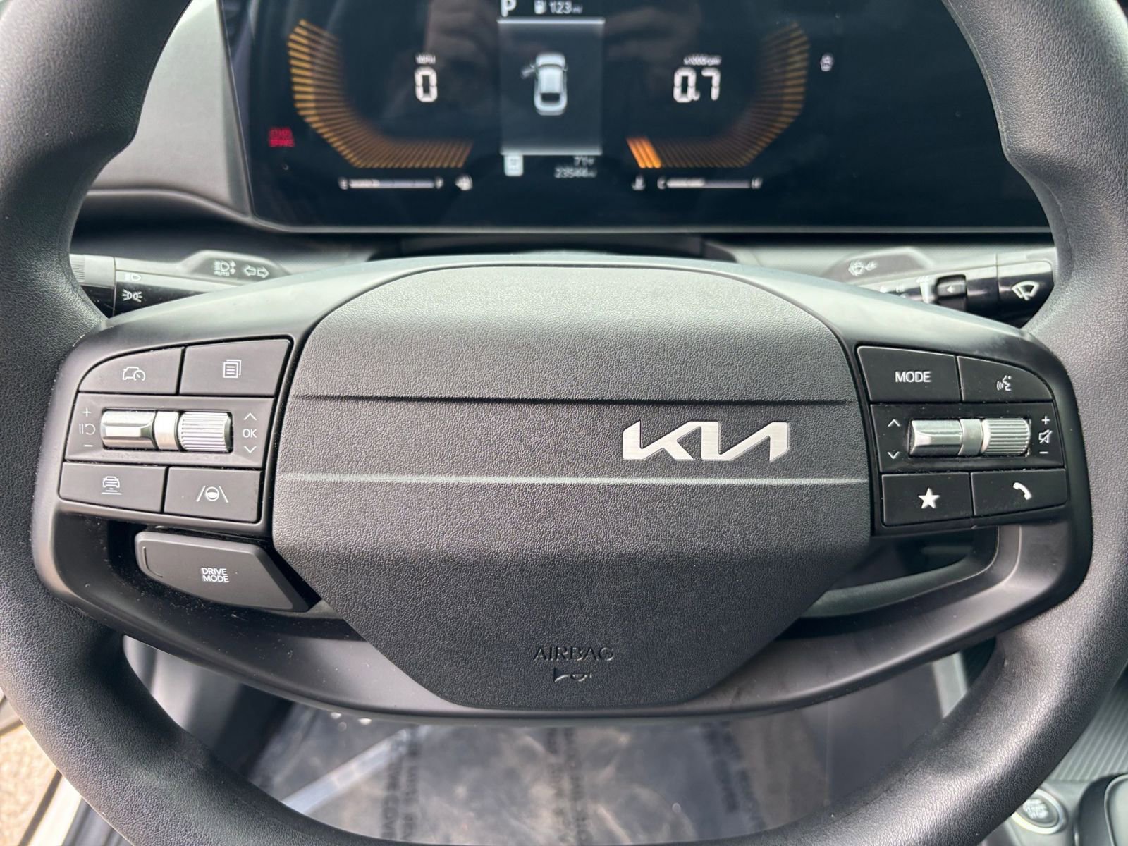 Used 2025 Kia K4 FWD image 28