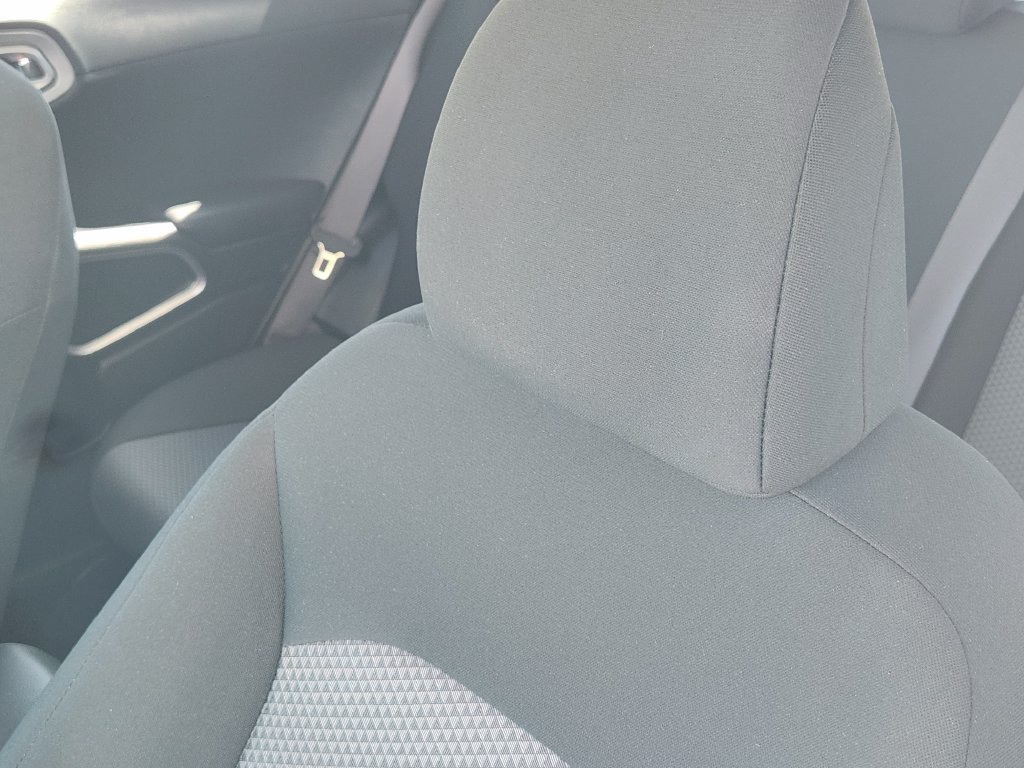 Certified 2025 Kia Soul LX w/ LX Technology Package FWD image 20