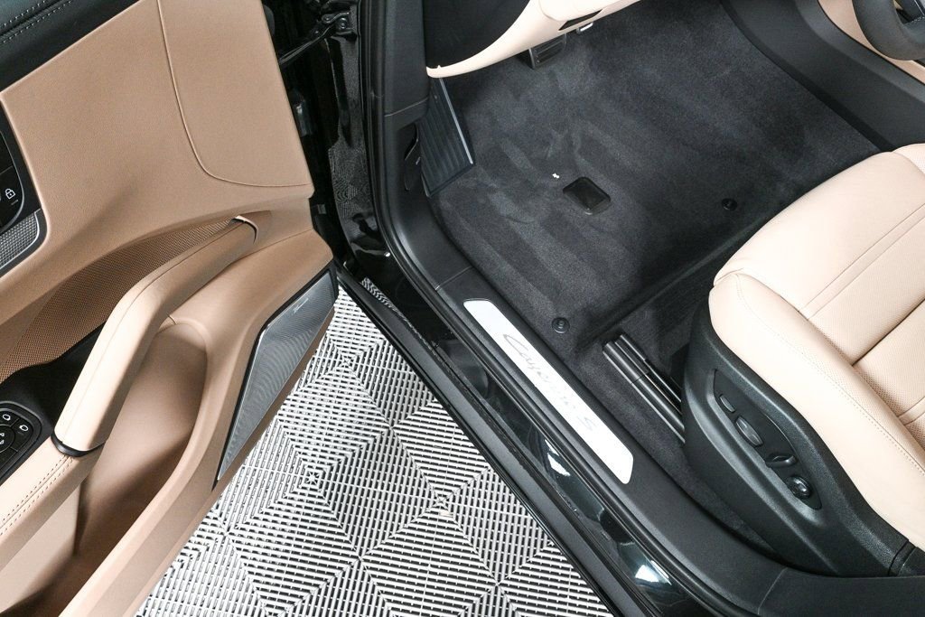 Used 2025 Porsche Cayenne S image 10