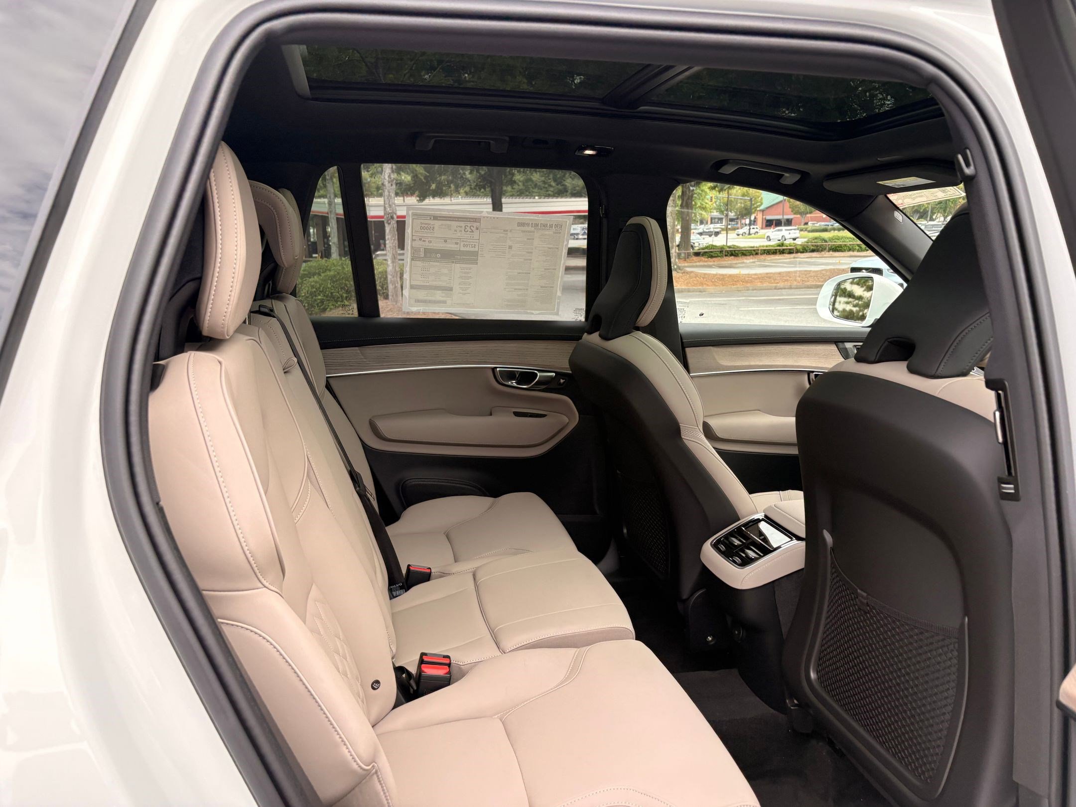 New 2026 Volvo XC90 B6 Plus w/ Protection Package image 26