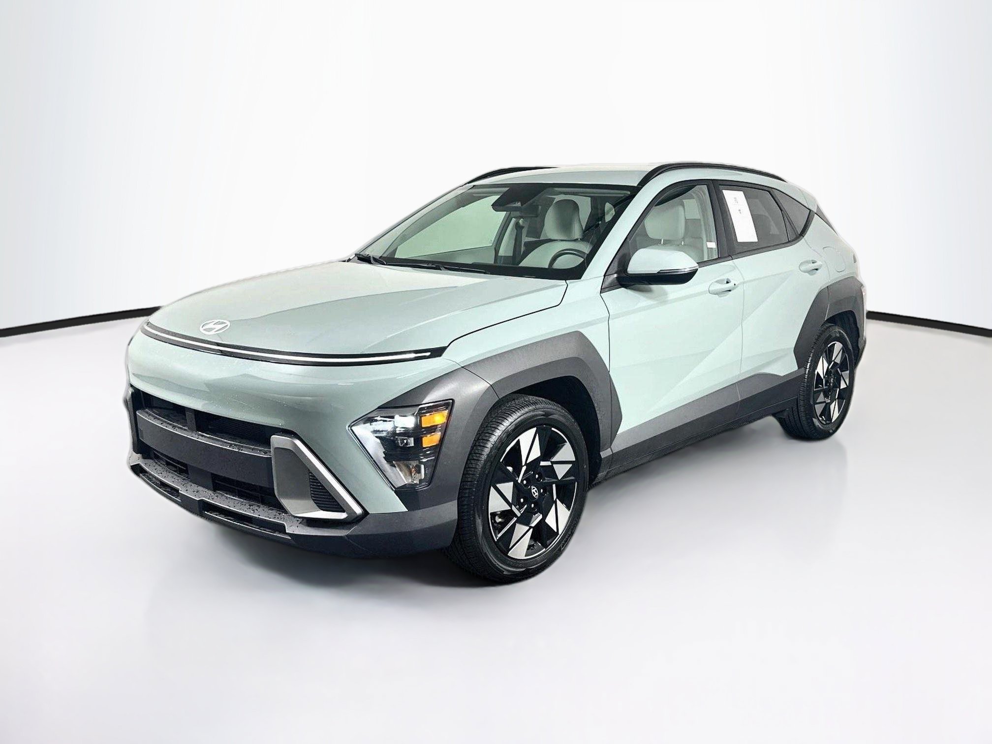 Used 2025 Hyundai Kona SEL FWD image 3